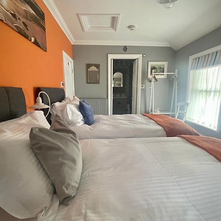 Ebenezer'S Place 布罗德斯泰 外观 照片